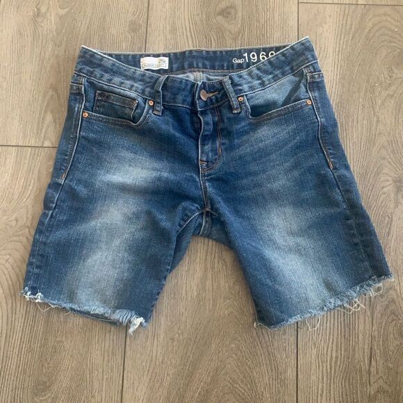 Gap used woman’s 26r always skinny Jean shorts - Picture 1 of 4